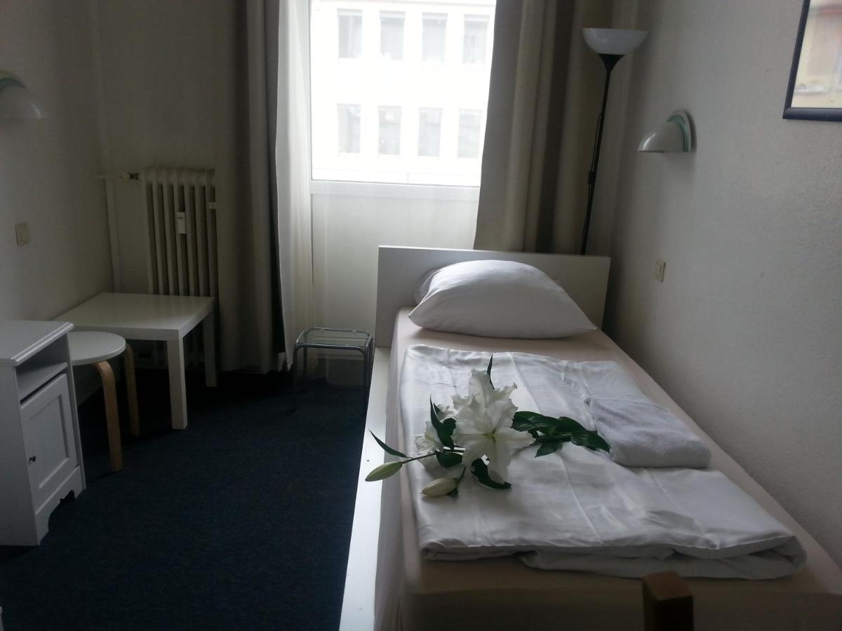 Hotel Komet Ντίσελντορφ Εξωτερικό φωτογραφία